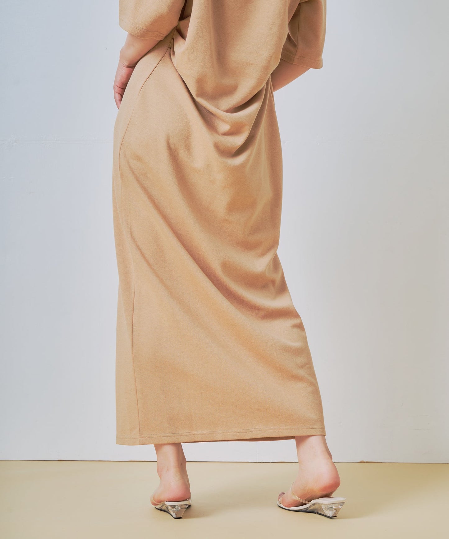 asymmetry tuck dress / WHT26HOP4078