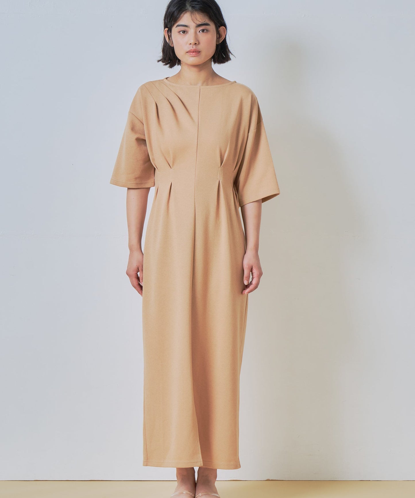 asymmetry tuck dress / WHT26HOP4078
