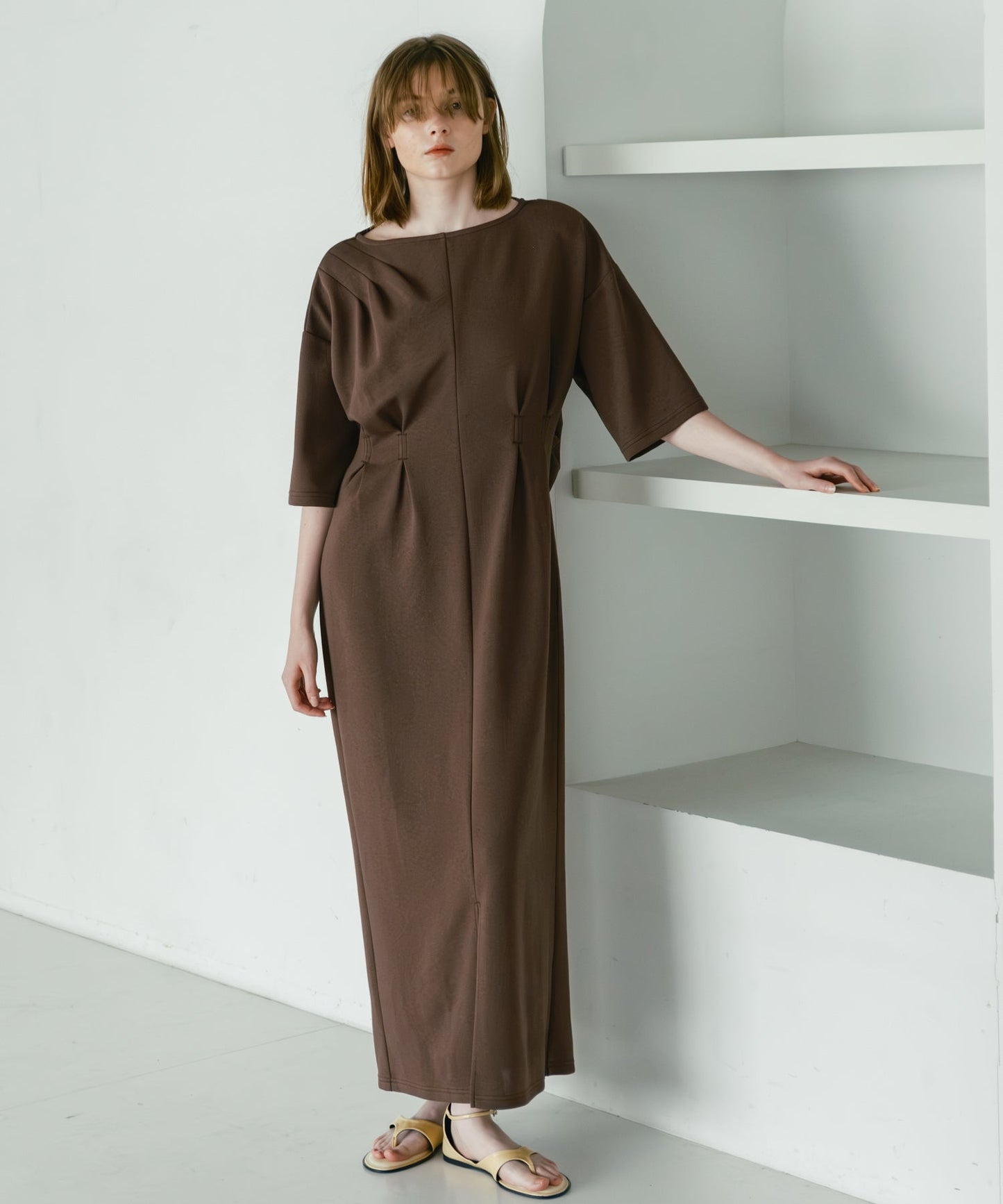 asymmetry tuck dress / WHT26HOP4078