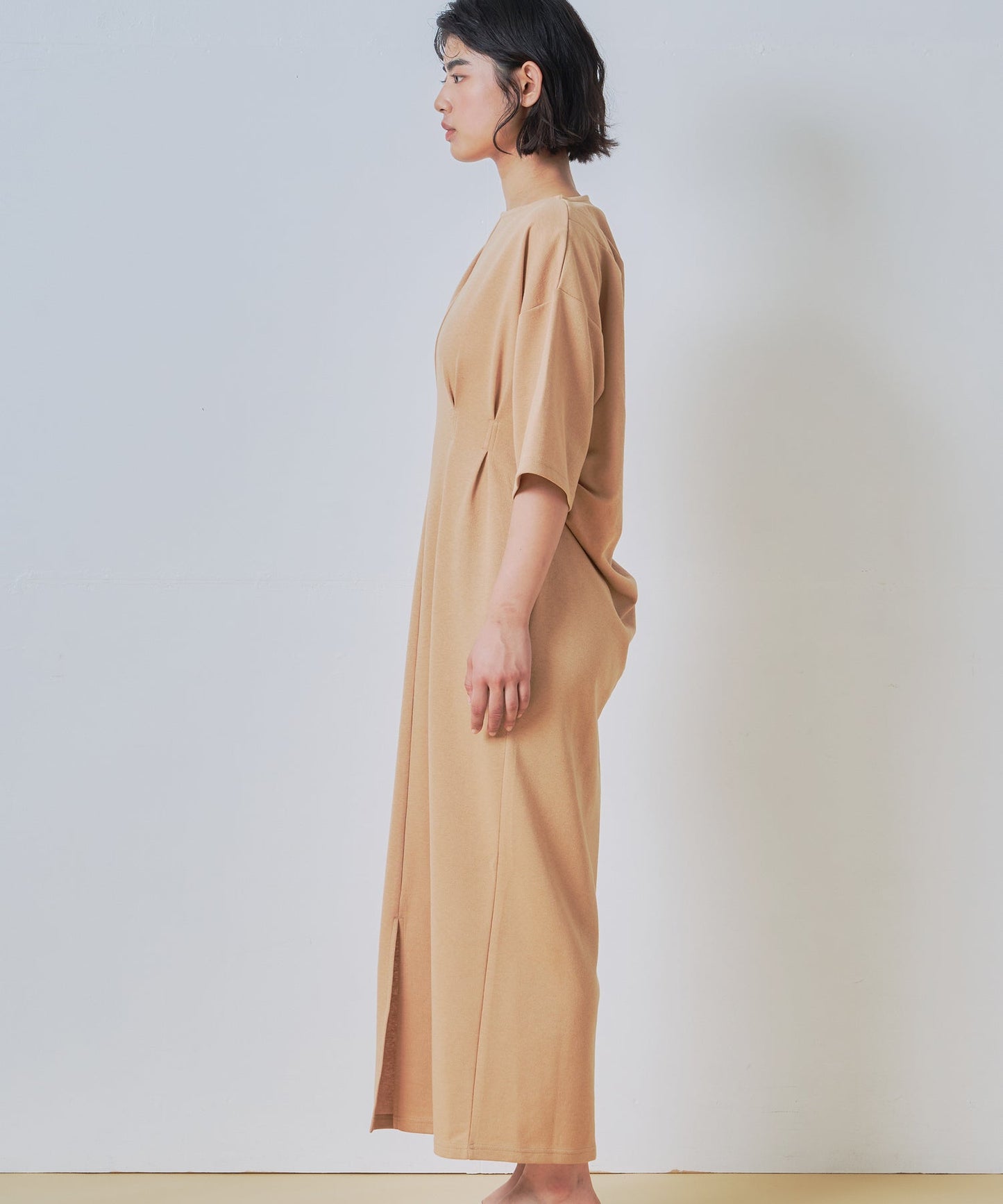 asymmetry tuck dress / WHT26HOP4078
