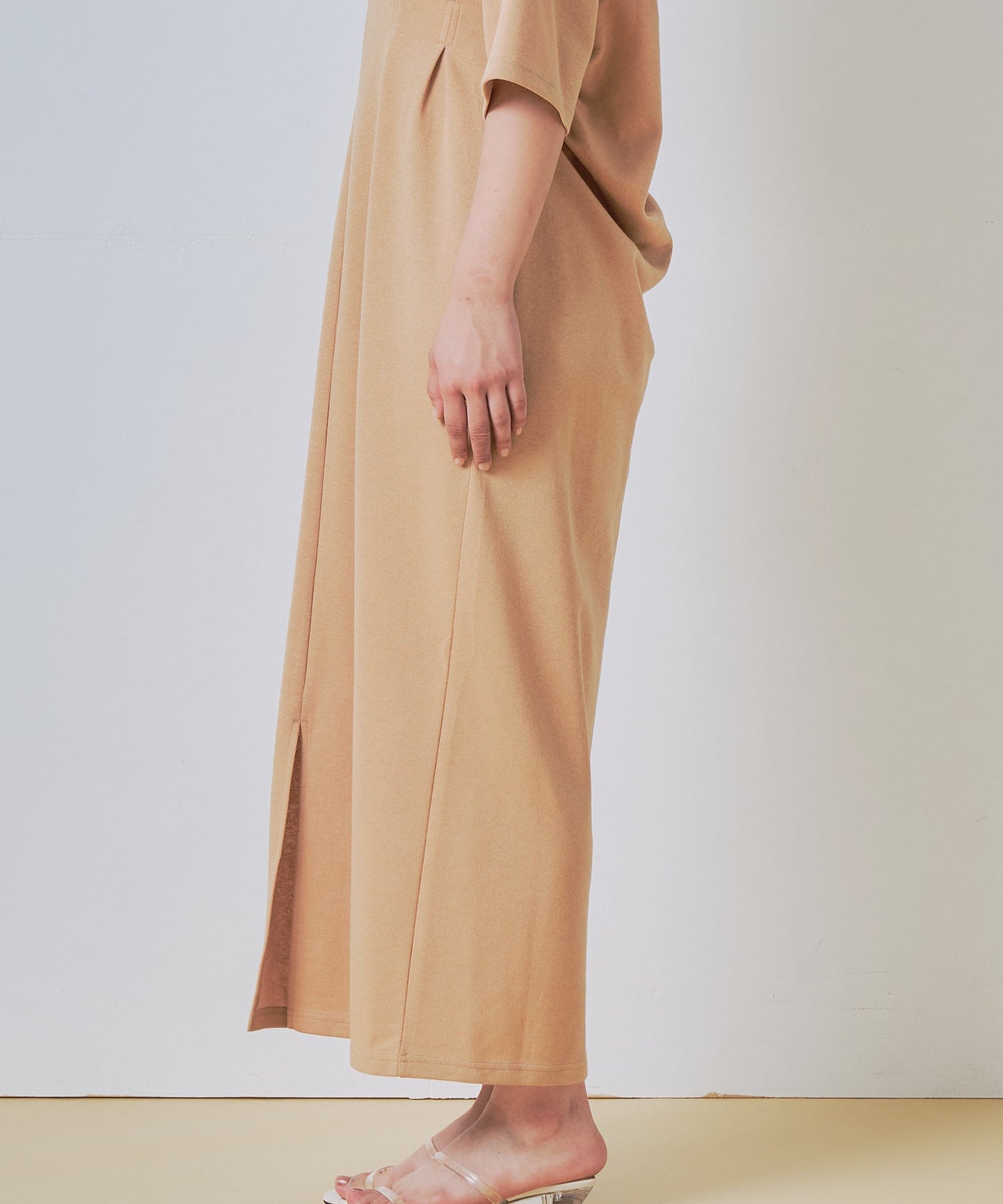 asymmetry tuck dress / WHT26HOP4078