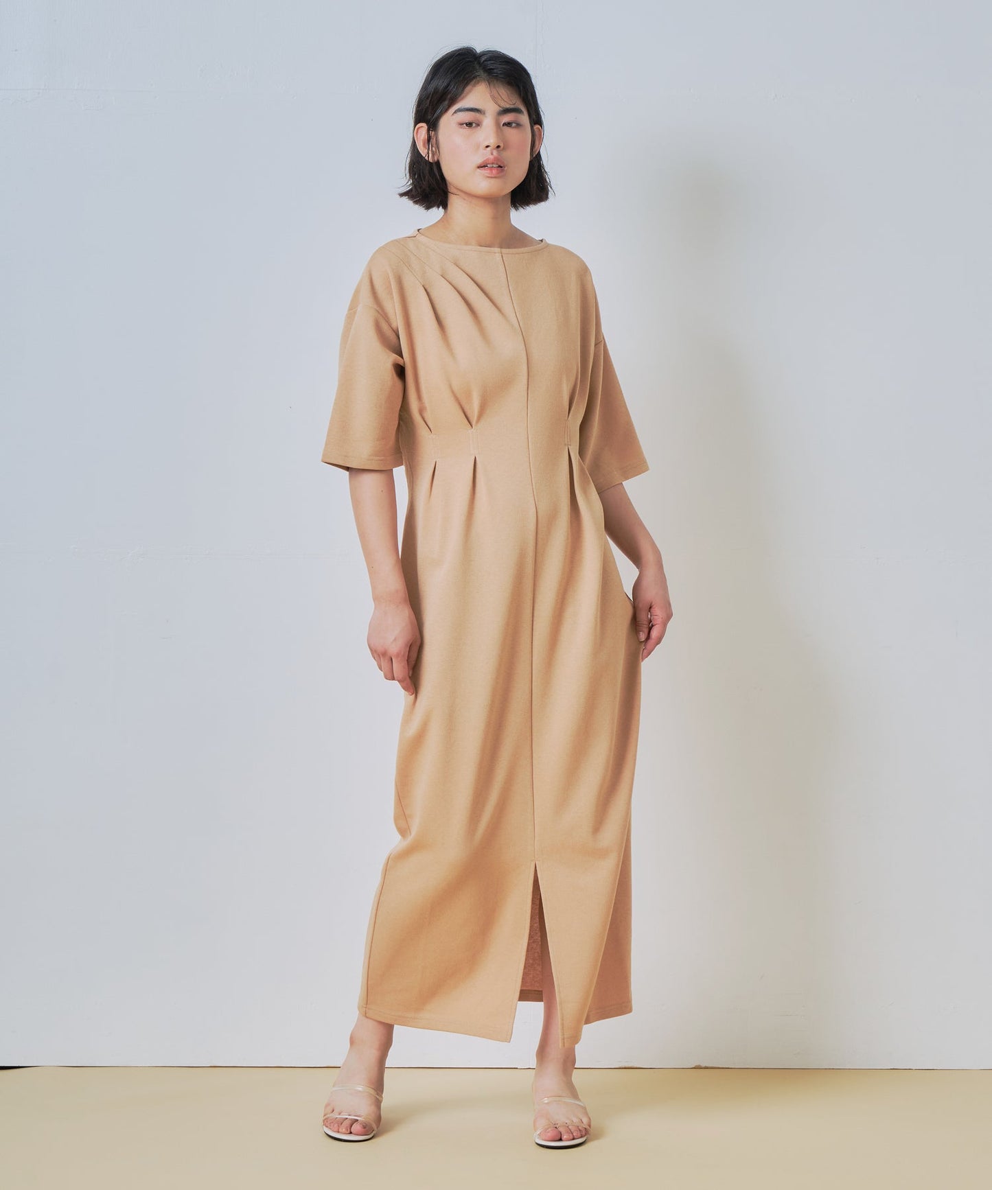 asymmetry tuck dress / WHT26HOP4078