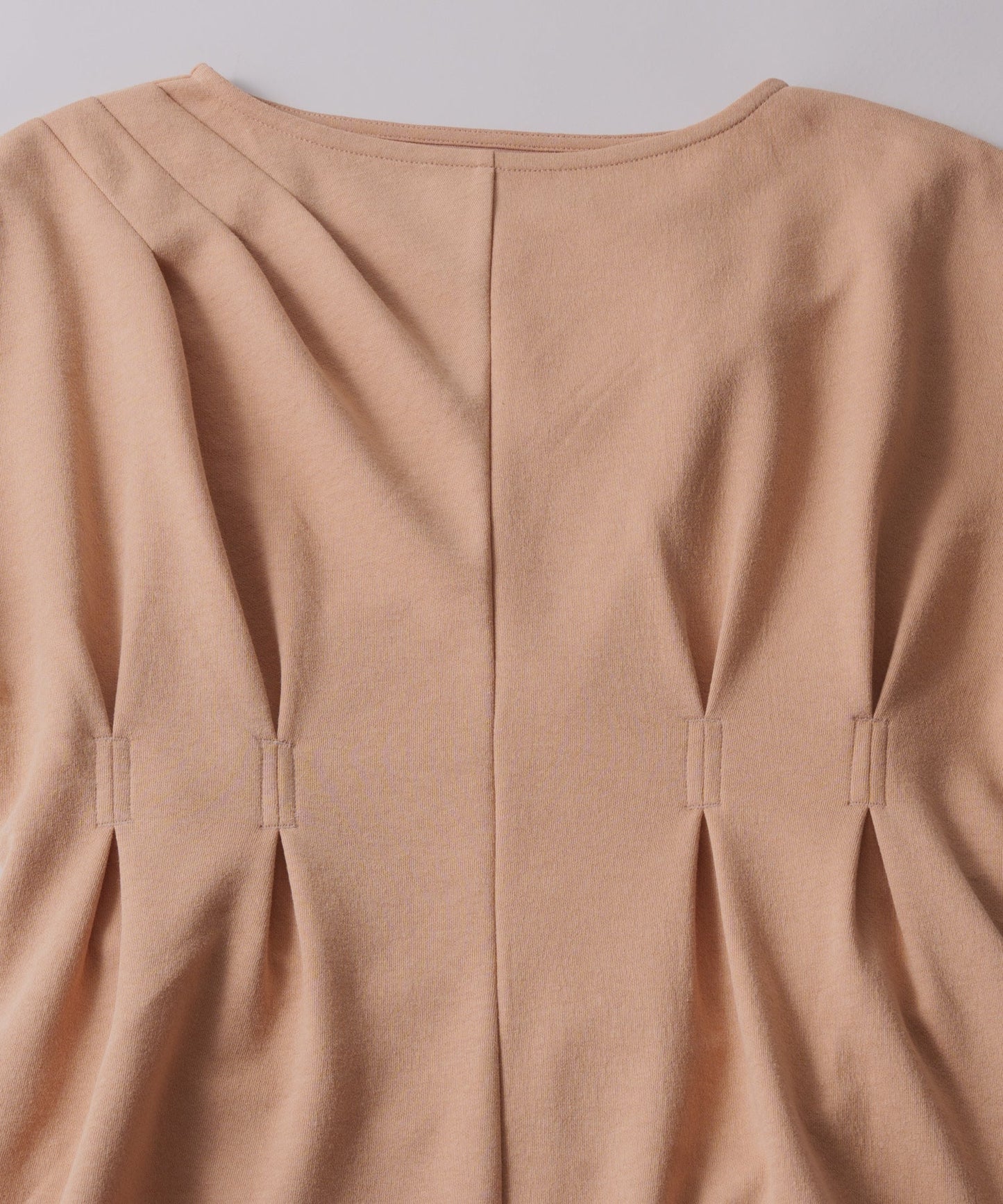 asymmetry tuck dress / WHT26HOP4078