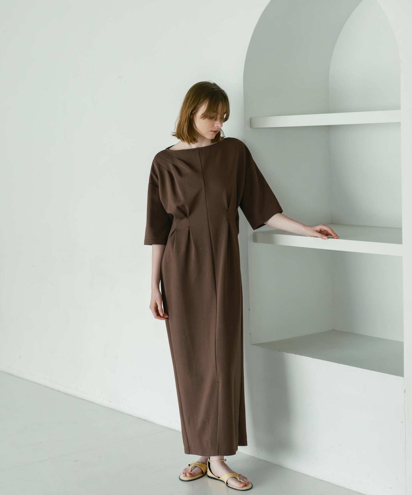 asymmetry tuck dress / WHT26HOP4078