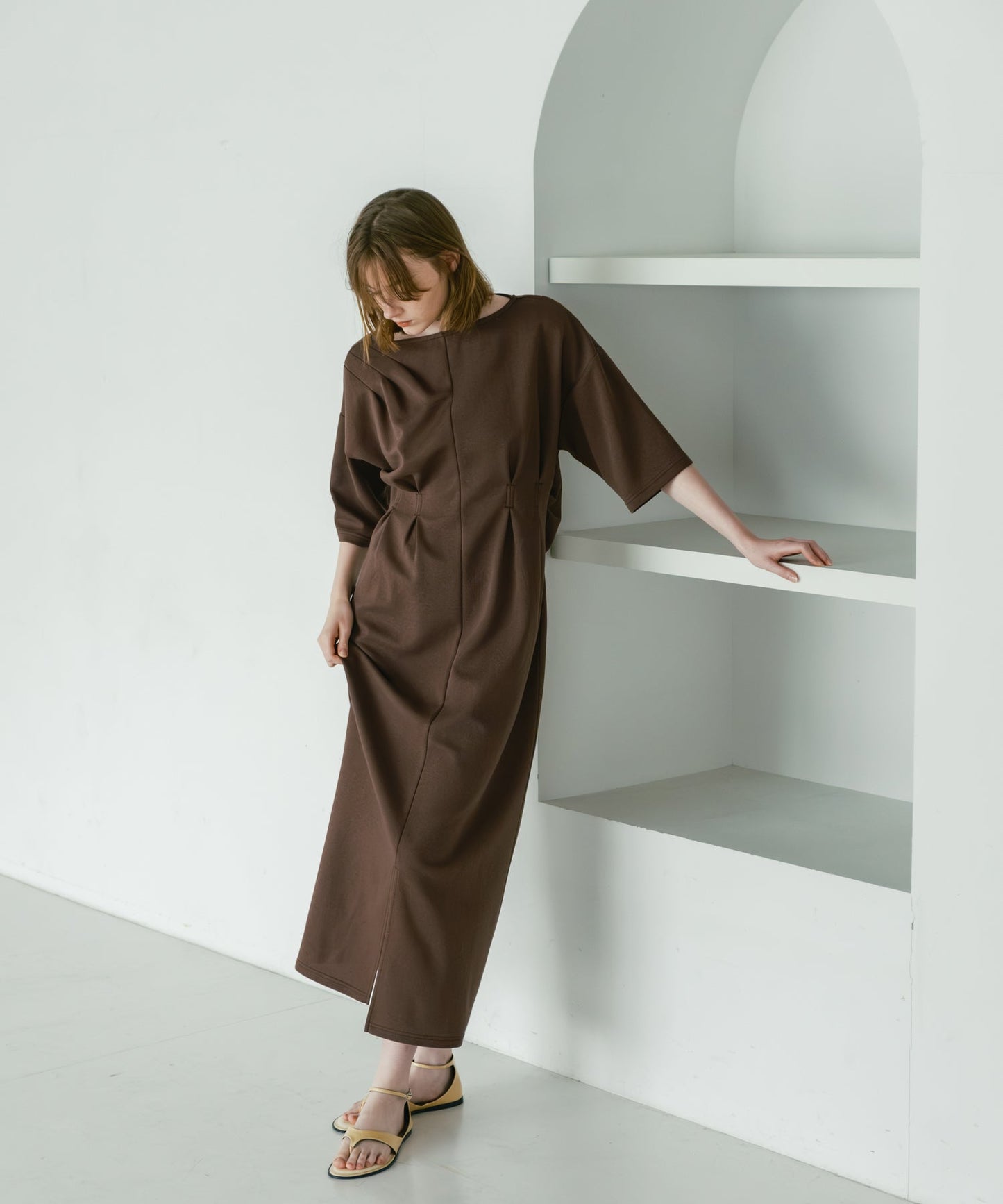asymmetry tuck dress / WHT26HOP4078