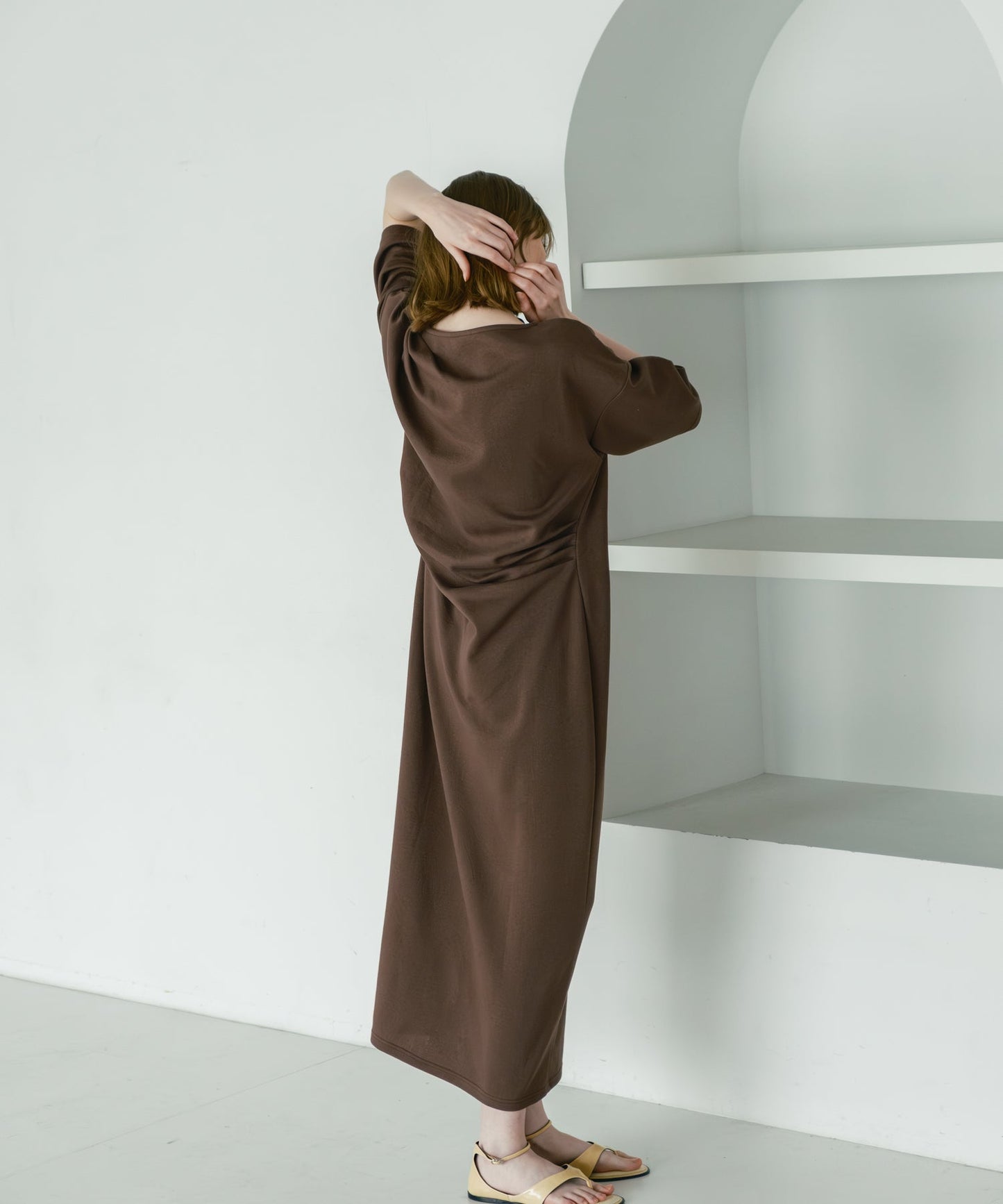 asymmetry tuck dress / WHT26HOP4078