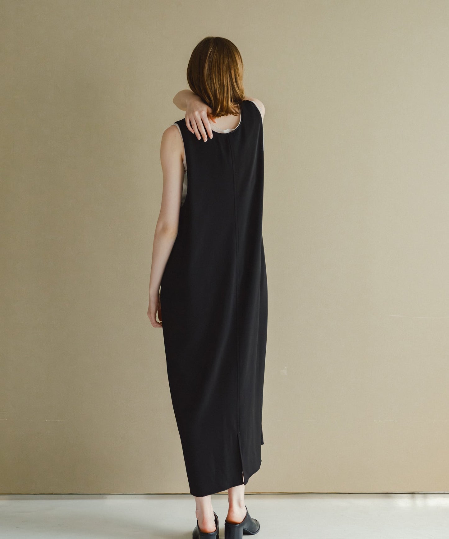 u neck cocoon dress / WHT26HOP4079