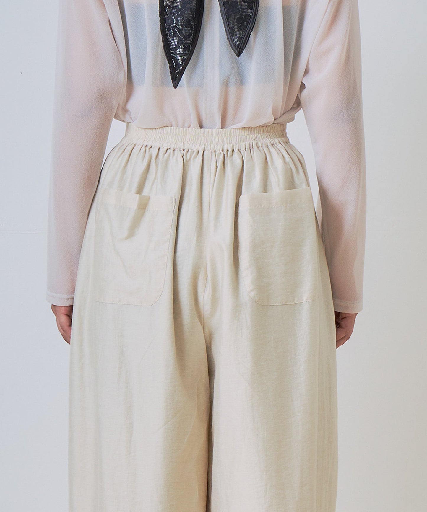 sheer volume trouser / WHT26HPT4062