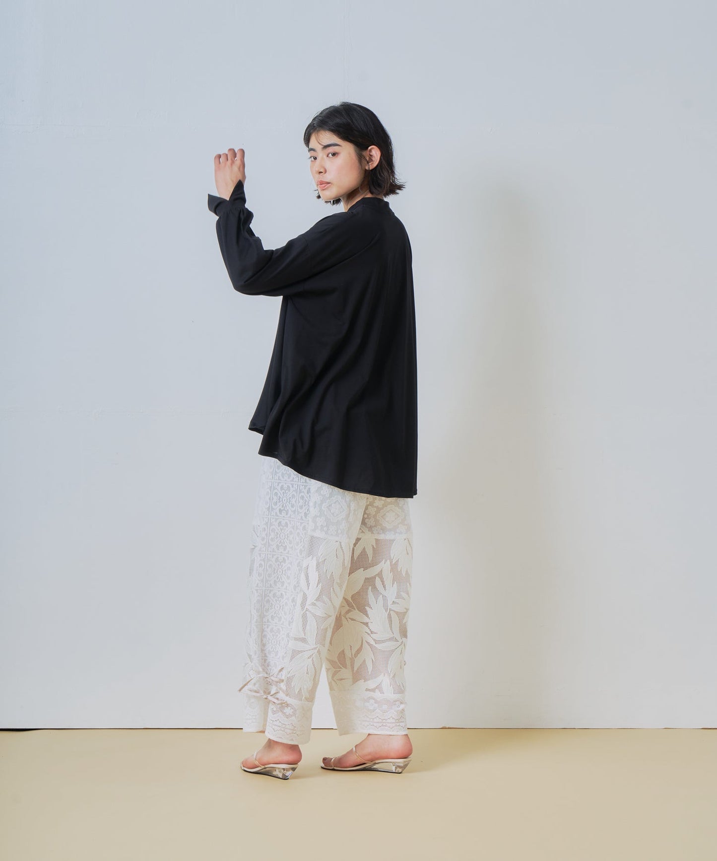 lace combination pants / WHT26HPT4063