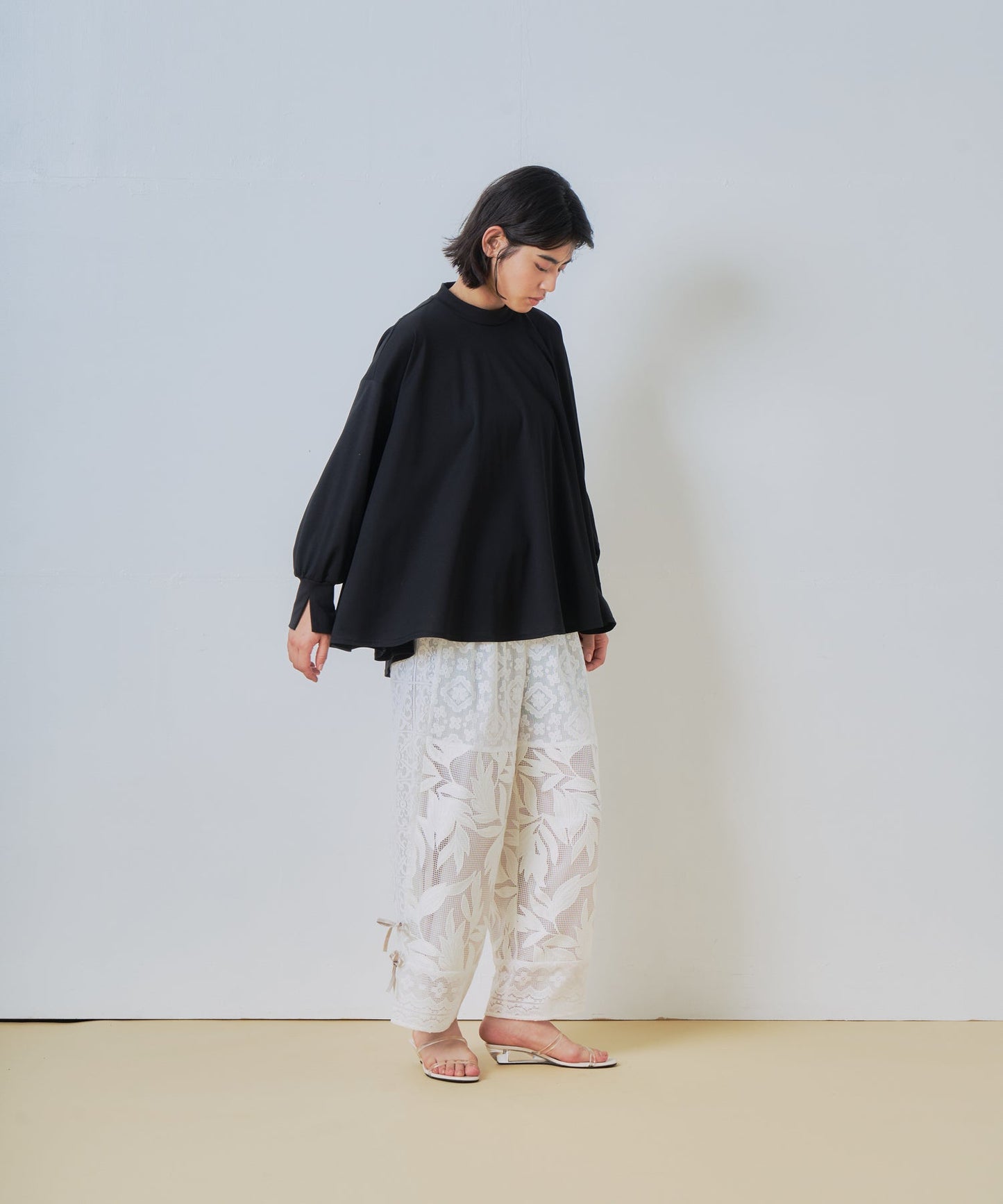 lace combination pants / WHT26HPT4063
