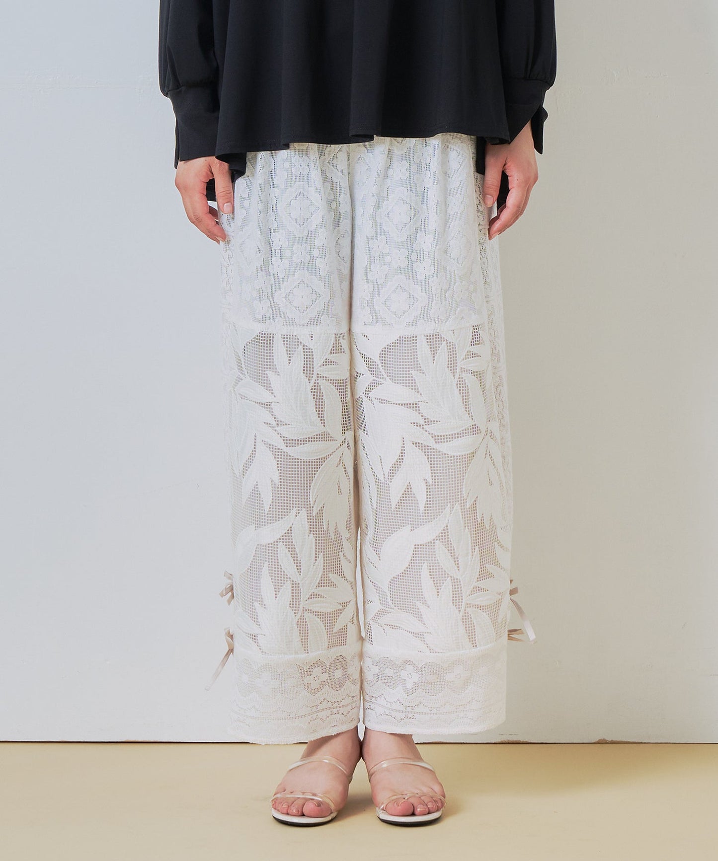 lace combination pants / WHT26HPT4063