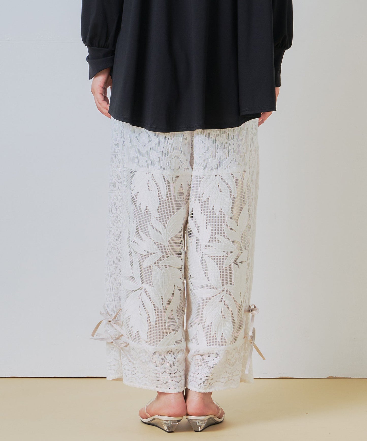 lace combination pants / WHT26HPT4063