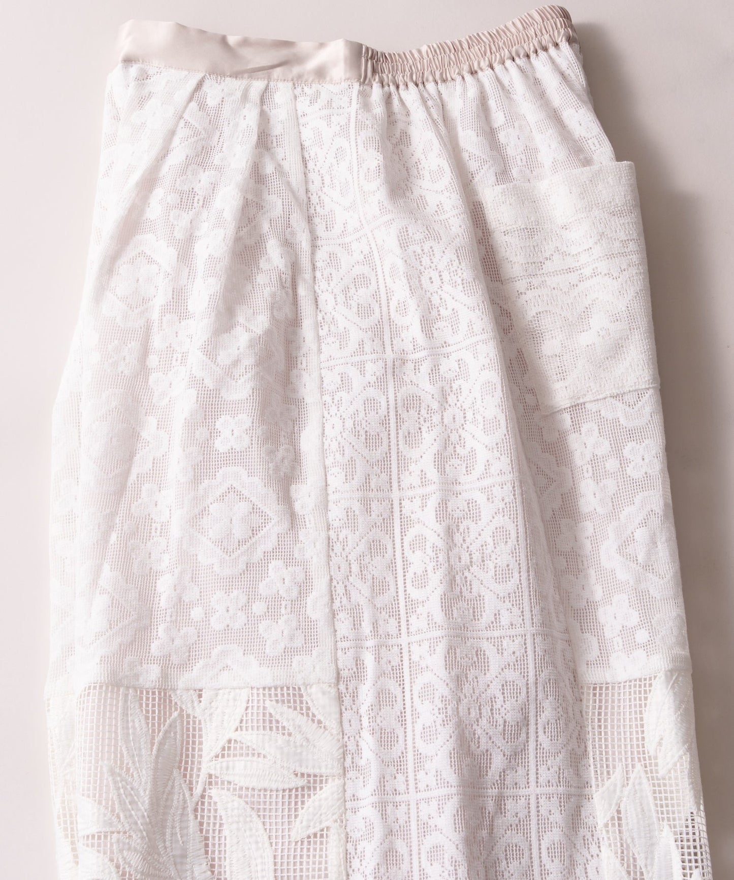 lace combination pants / WHT26HPT4063