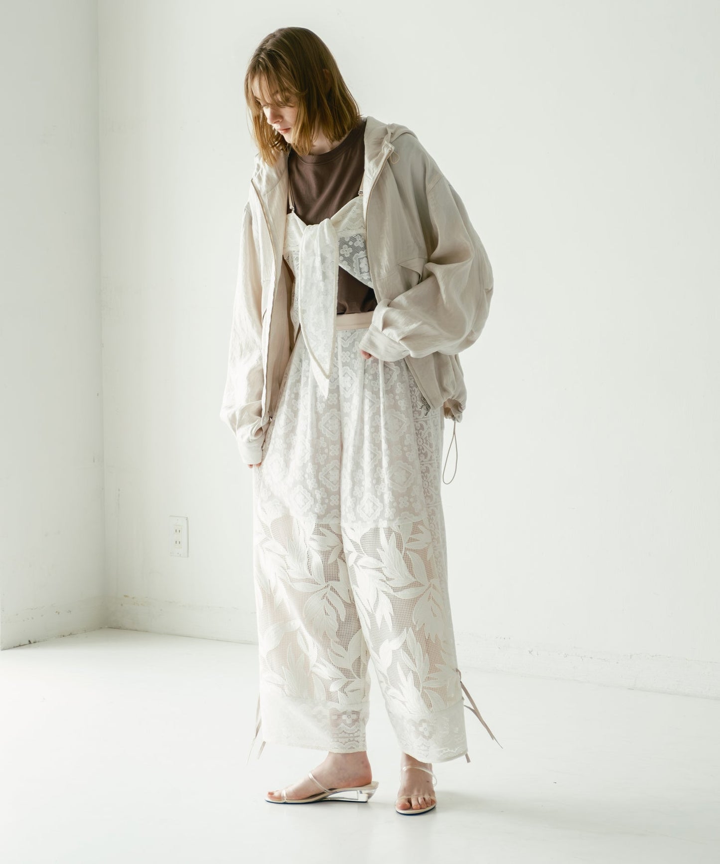 lace combination pants / WHT26HPT4063