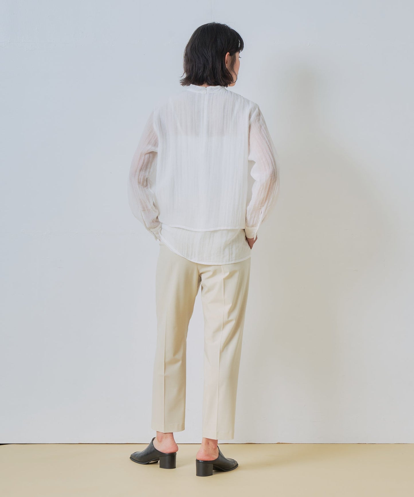 centerpress trouser / WHT26HPT4064