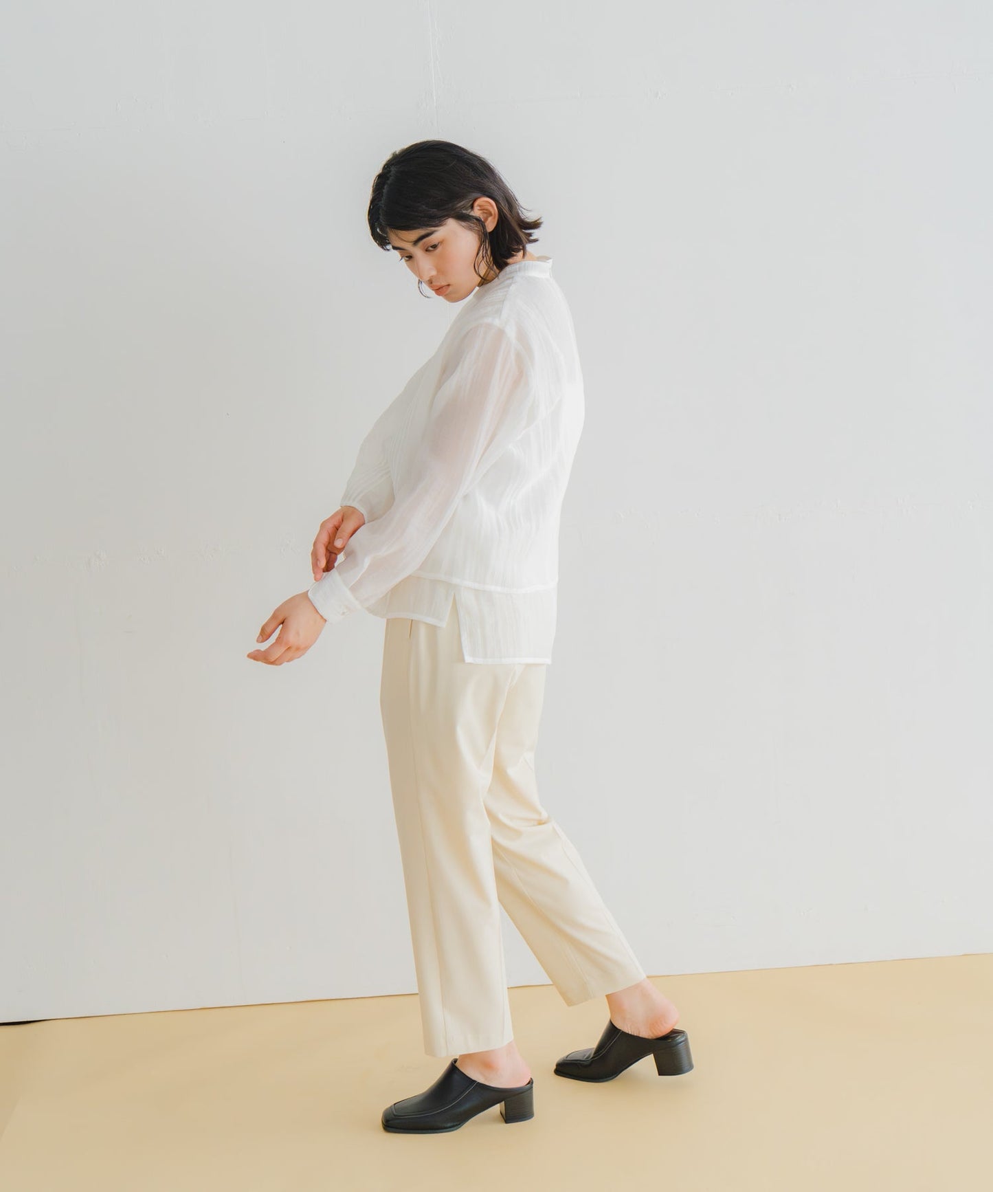 centerpress trouser / WHT26HPT4064
