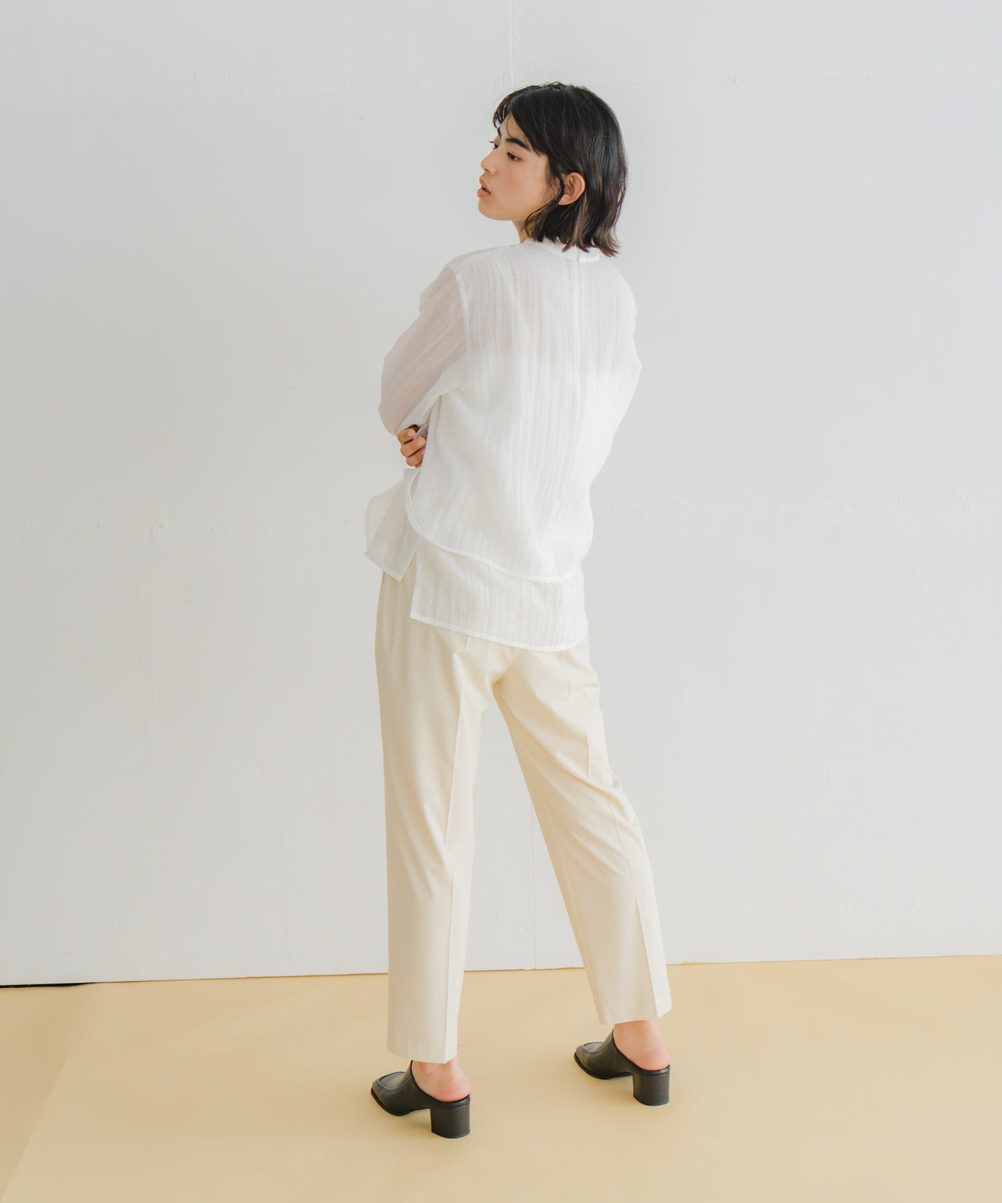 centerpress trouser / WHT26HPT4064