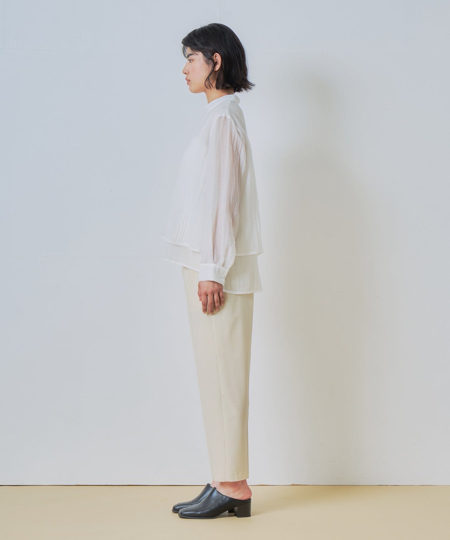 centerpress trouser / WHT26HPT4064