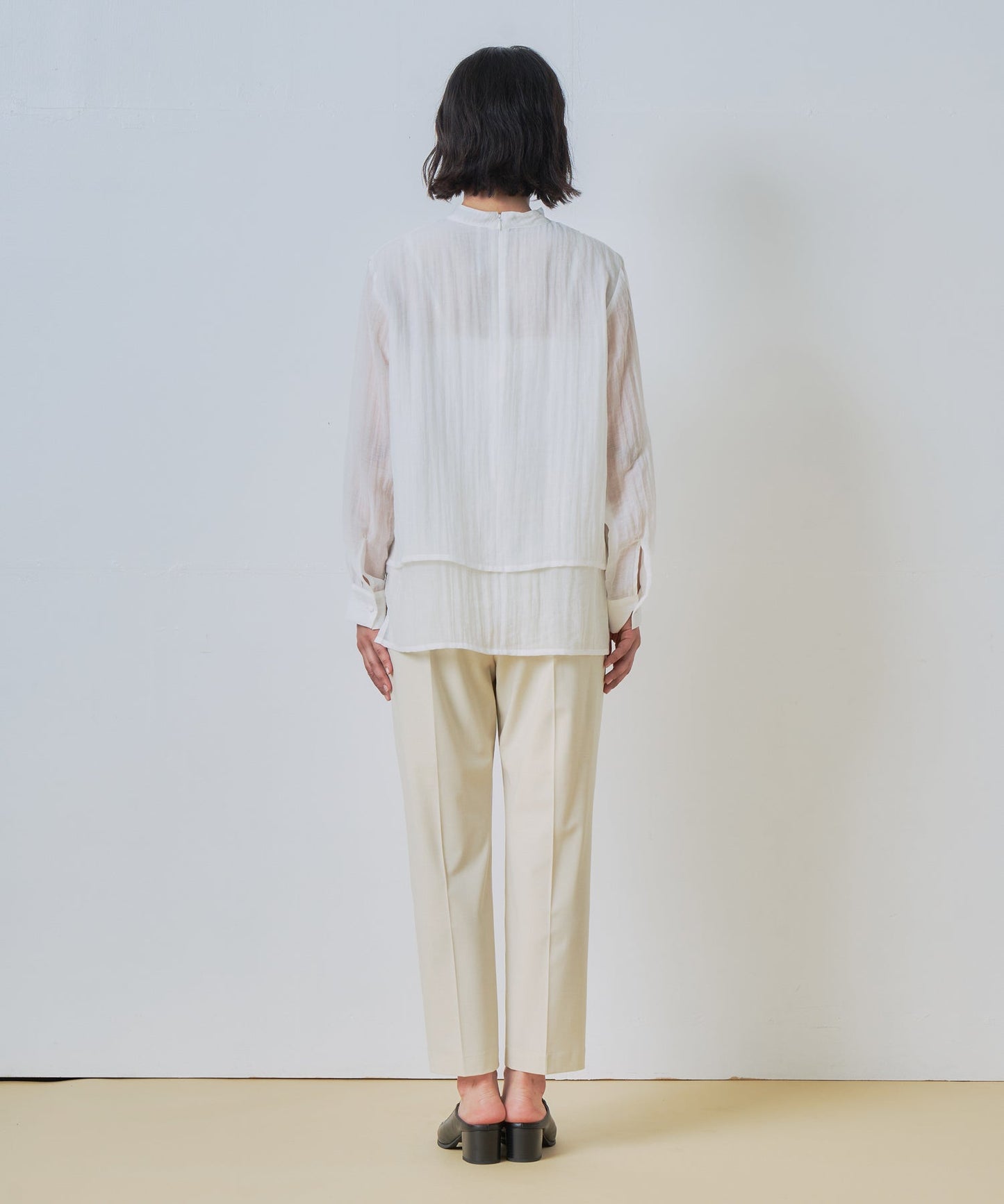 centerpress trouser / WHT26HPT4064