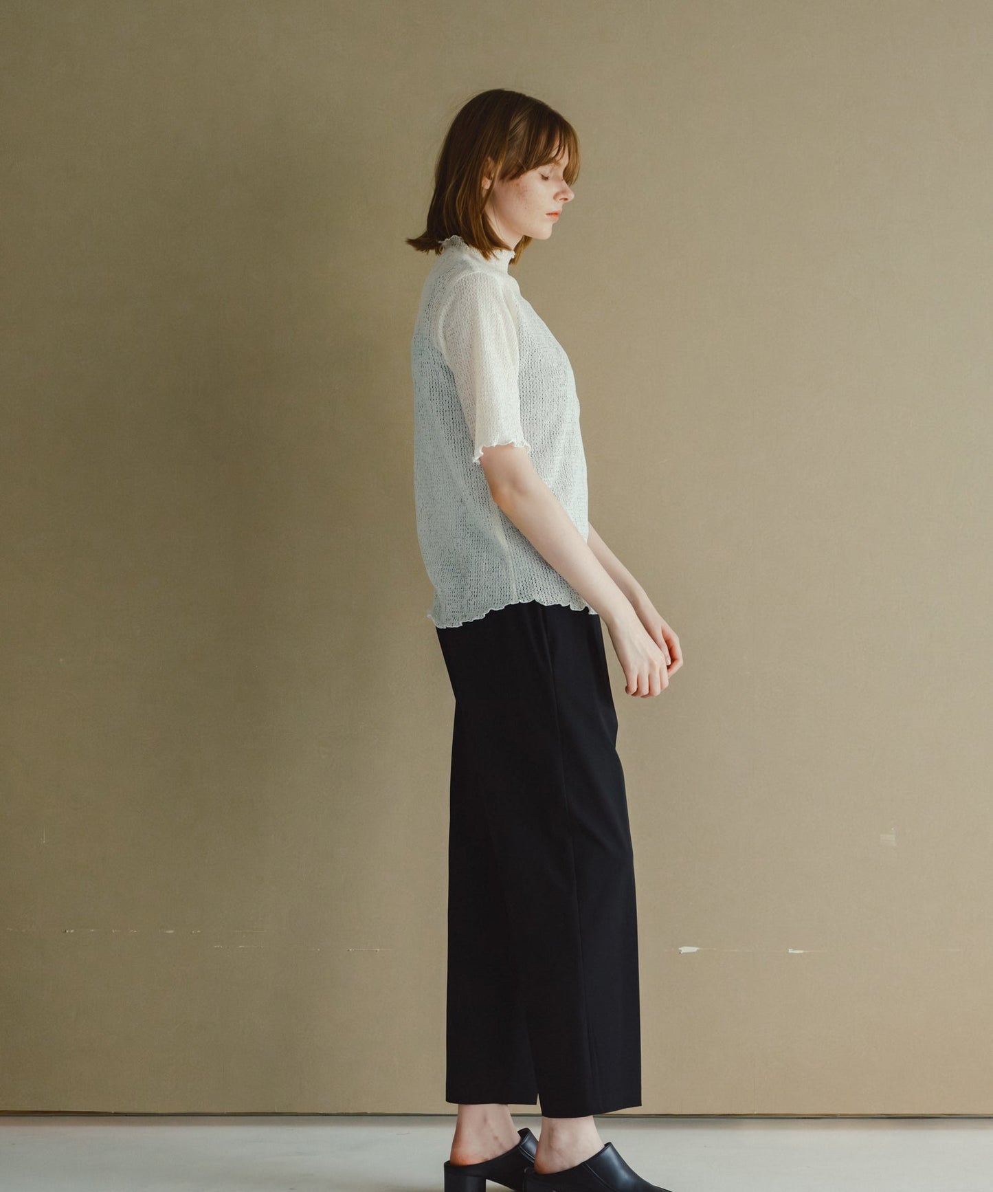 centerpress trouser / WHT26HPT4064