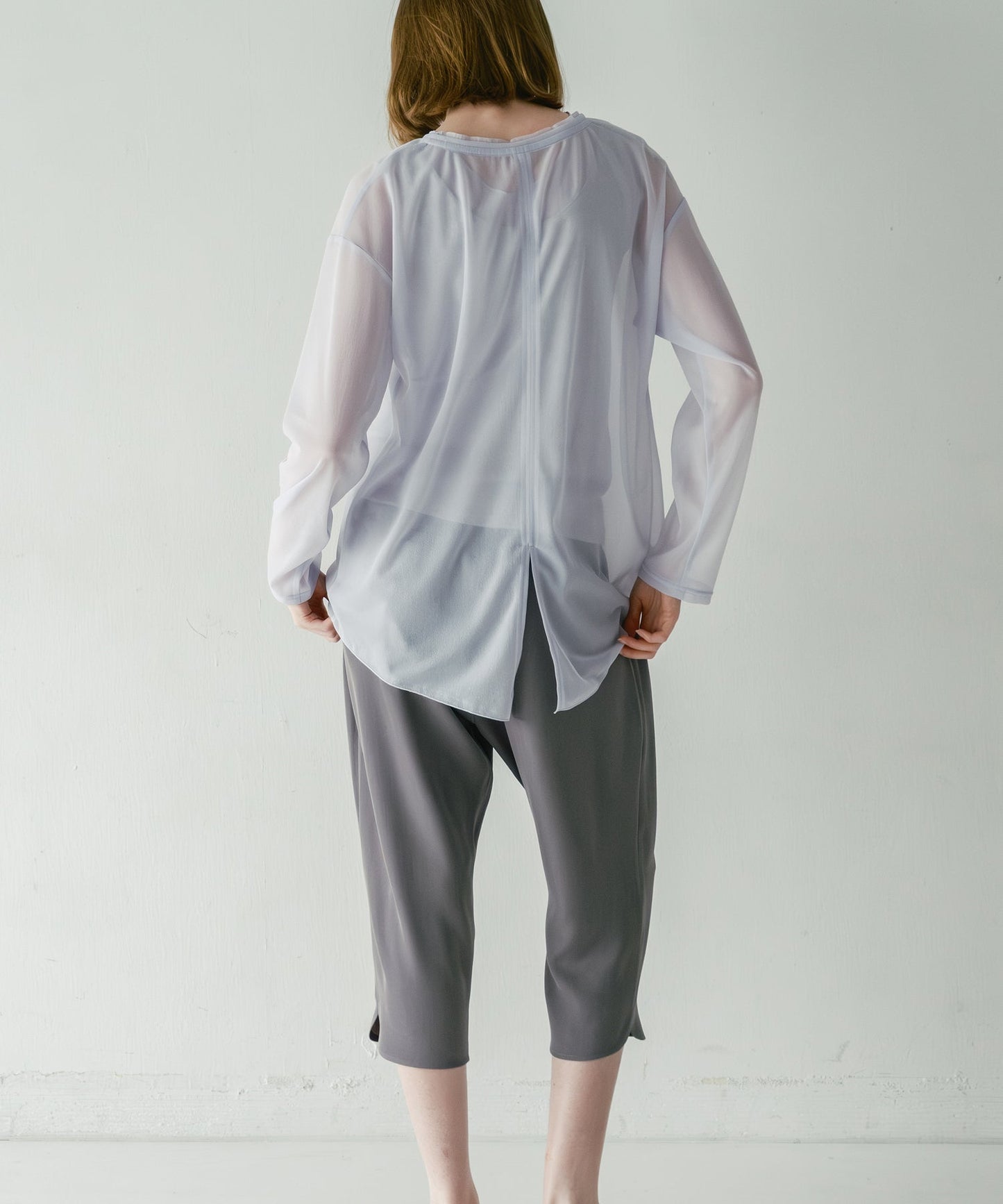 loose capri pants / WHT26HPT4066