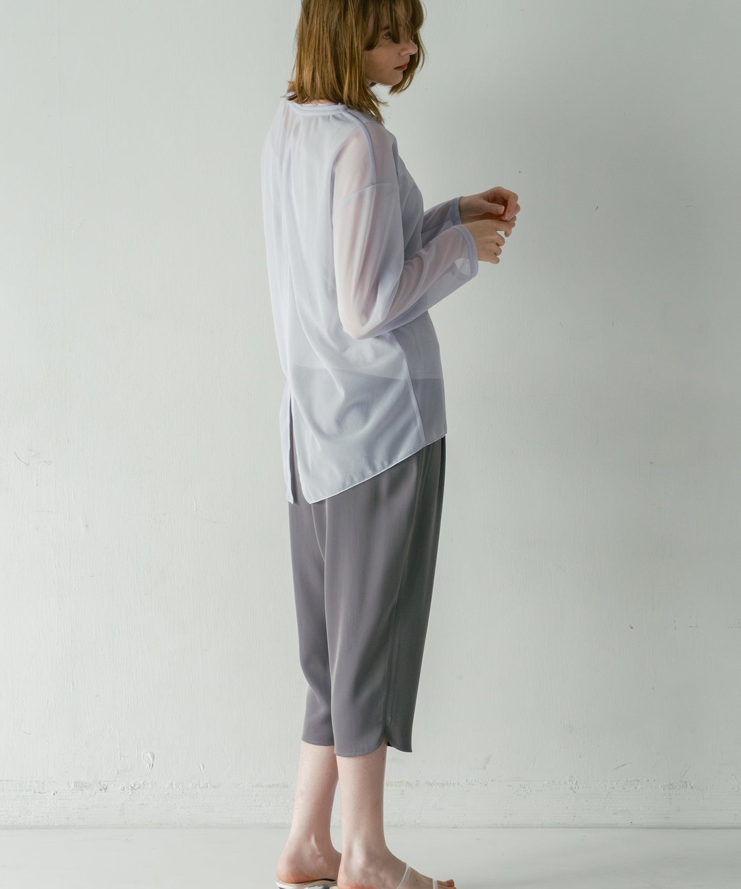 loose capri pants / WHT26HPT4066