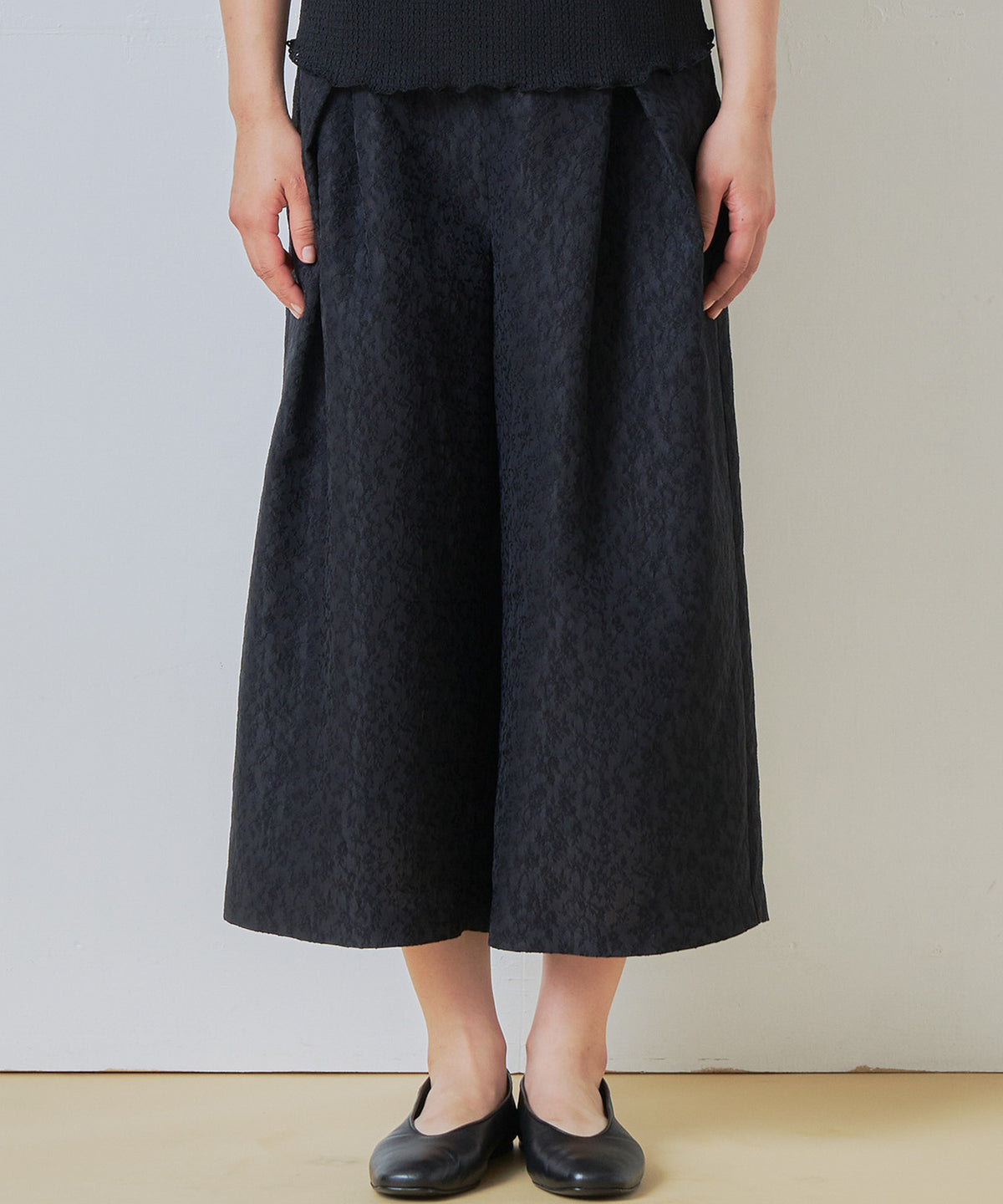jacquard tuck trouser / WHT26HPT4067