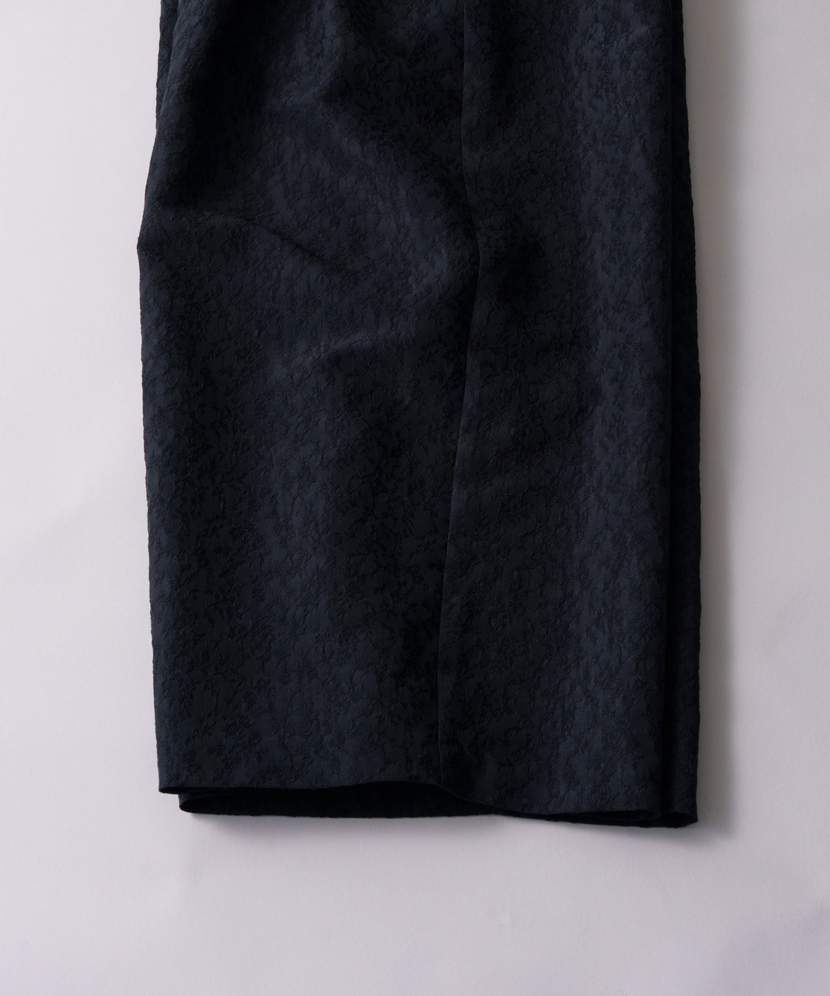 jacquard tuck trouser / WHT26HPT4067