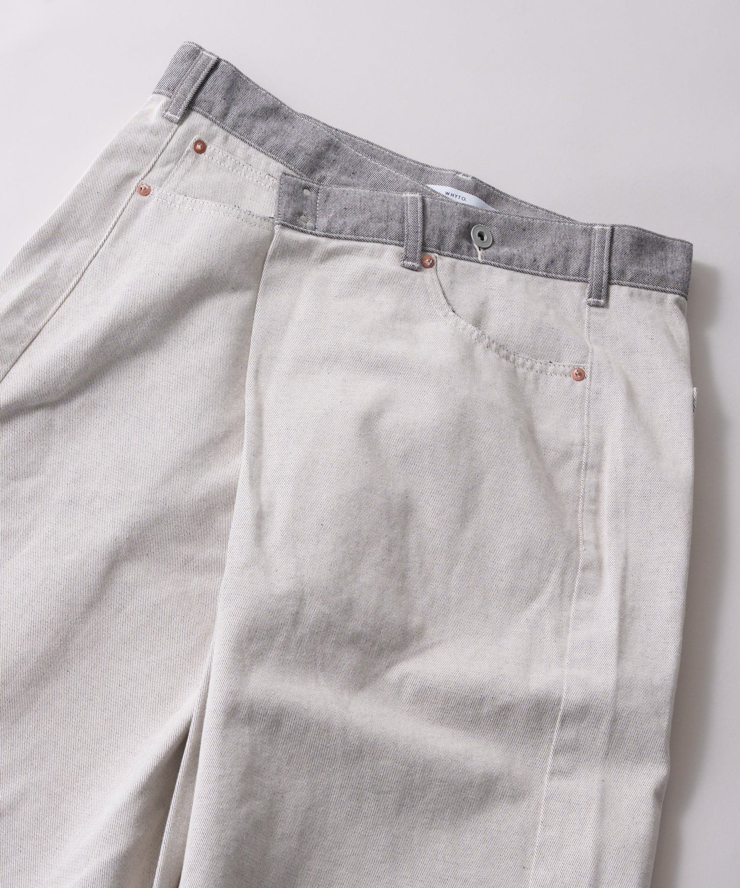asymmetry tuck denim / WHT26HPT4068