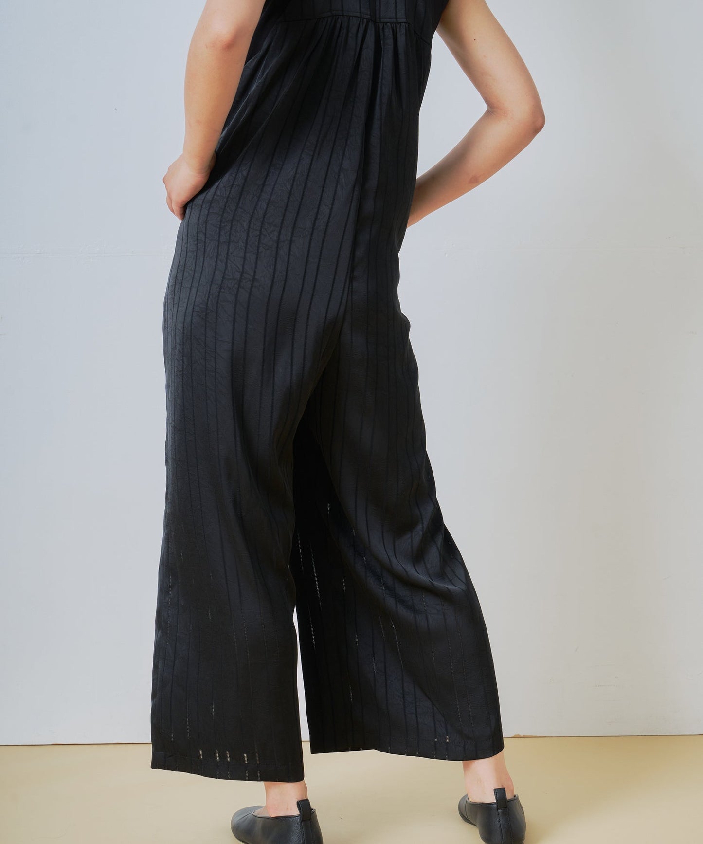 lace stain overall / WHT26HPT4069