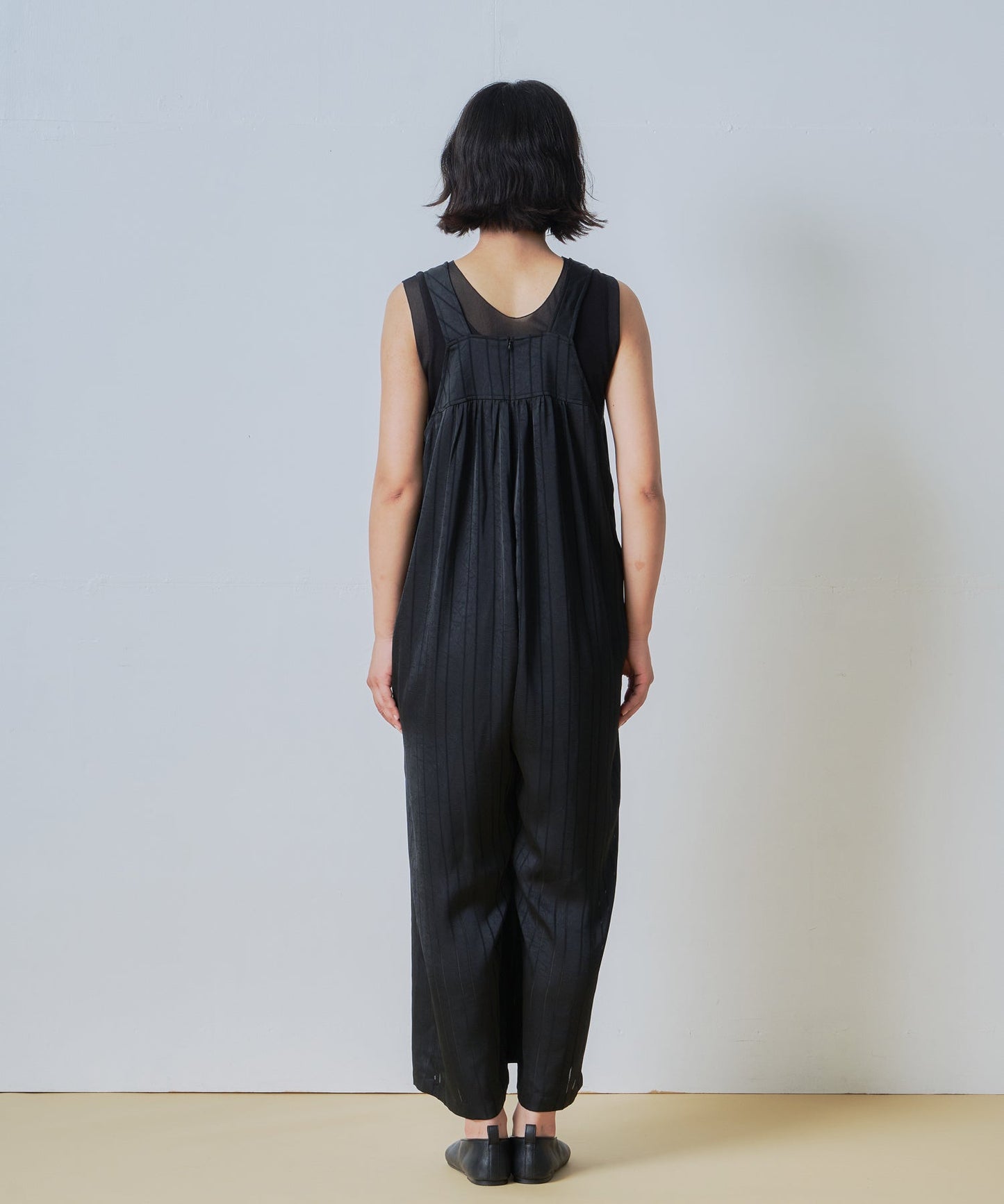 lace stain overall / WHT26HPT4069