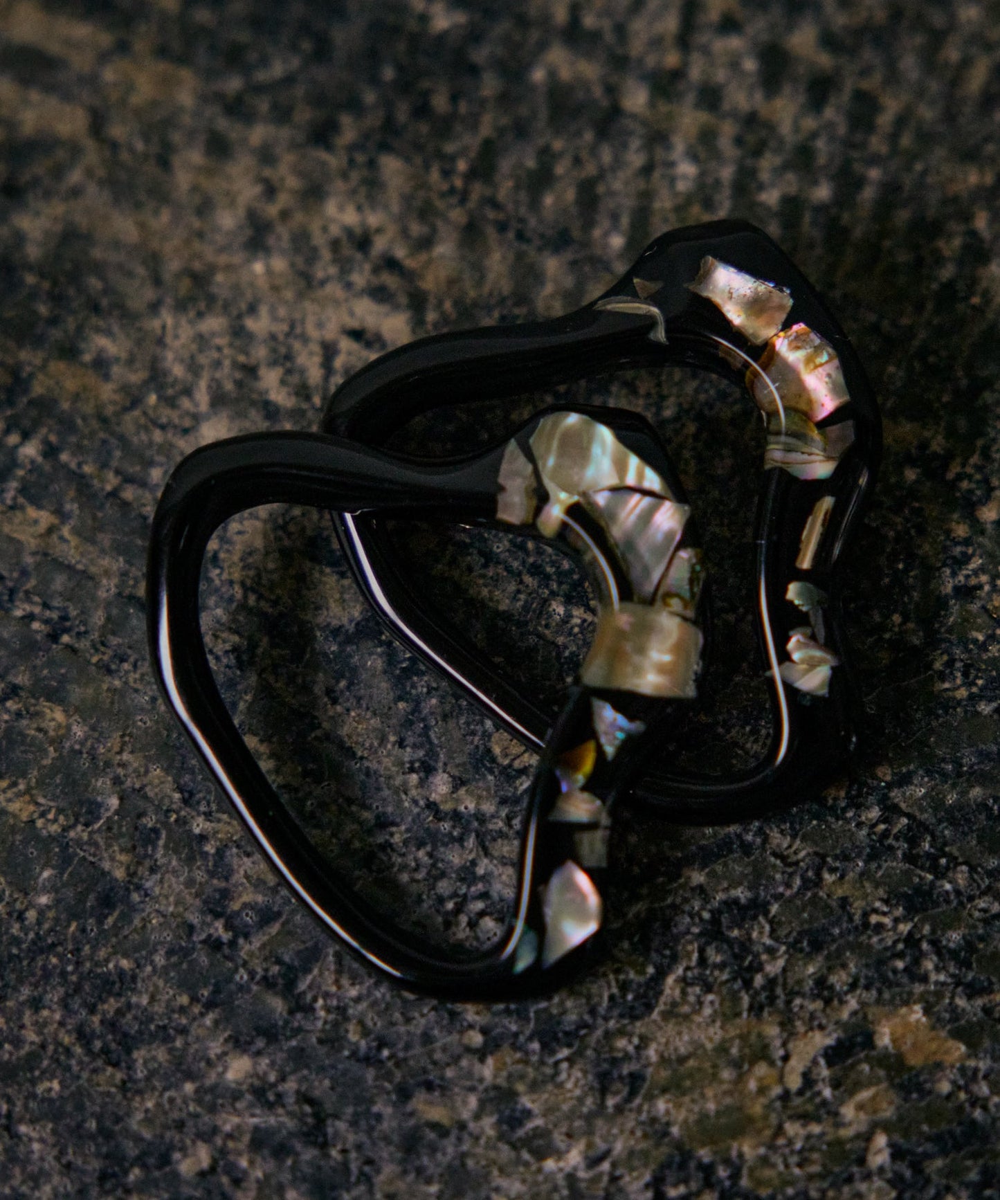 shell silhouette brooch