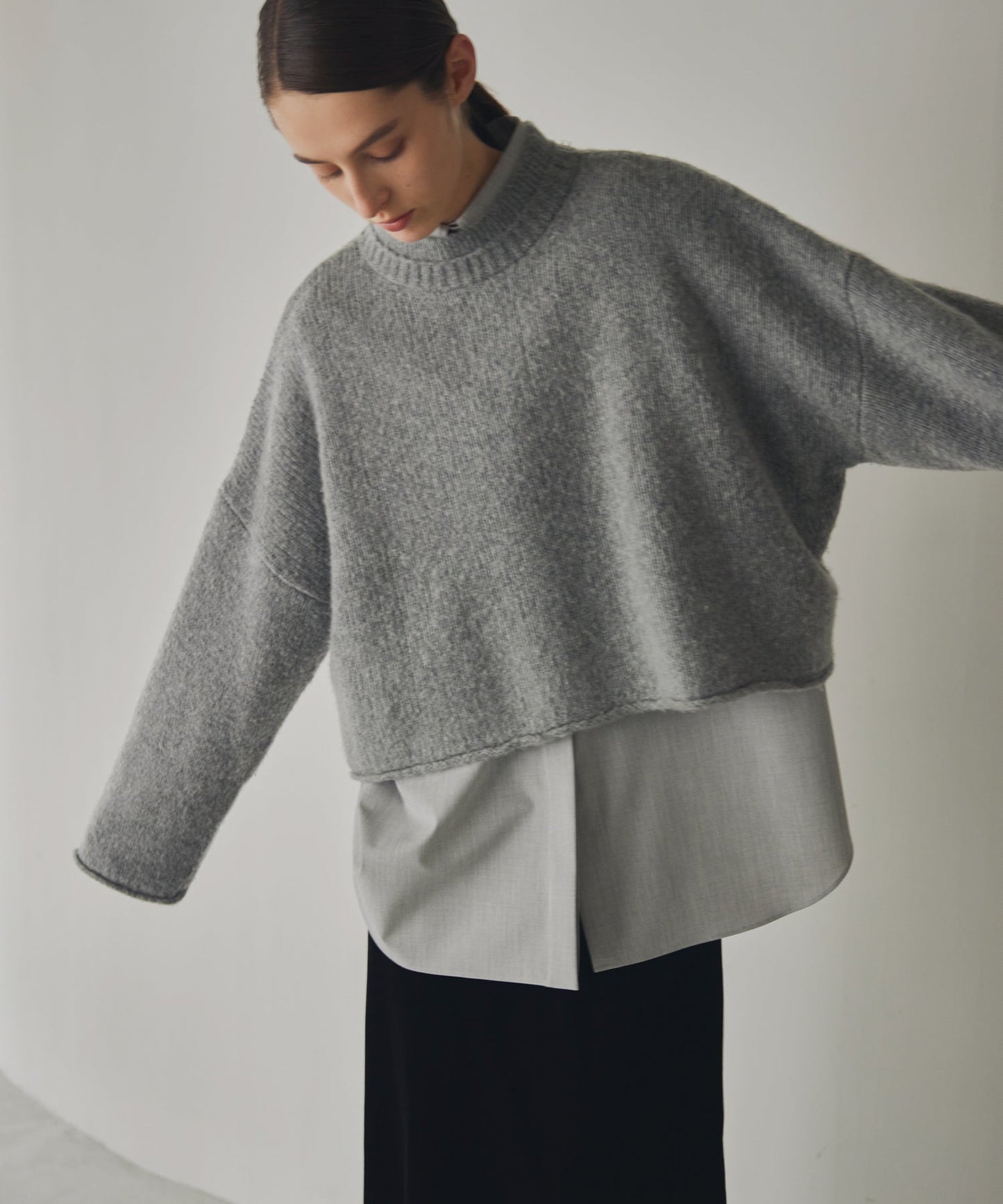 w neck square knit