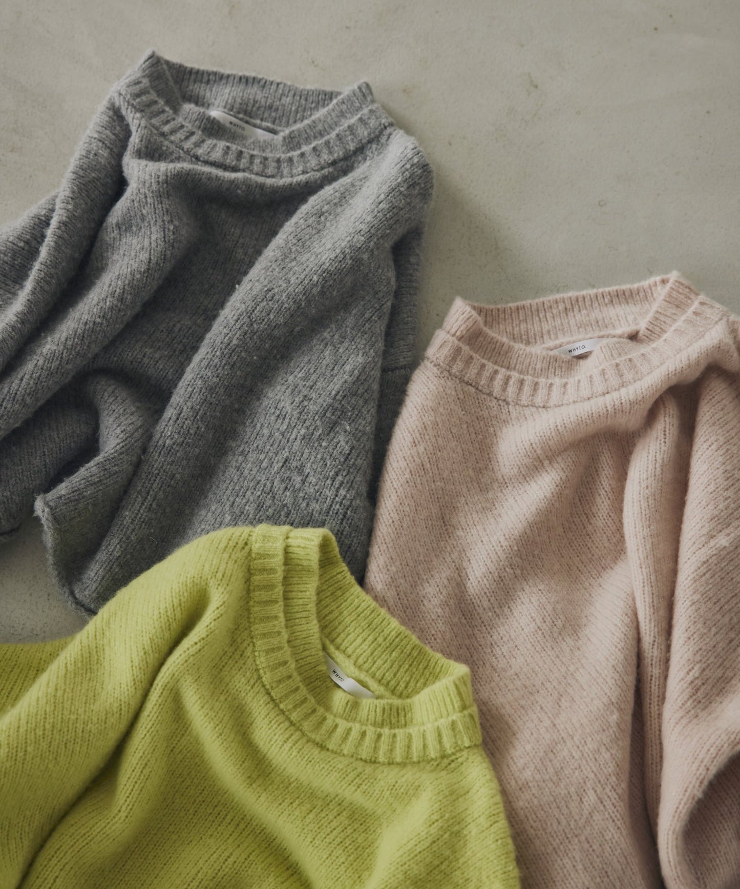 w neck square knit