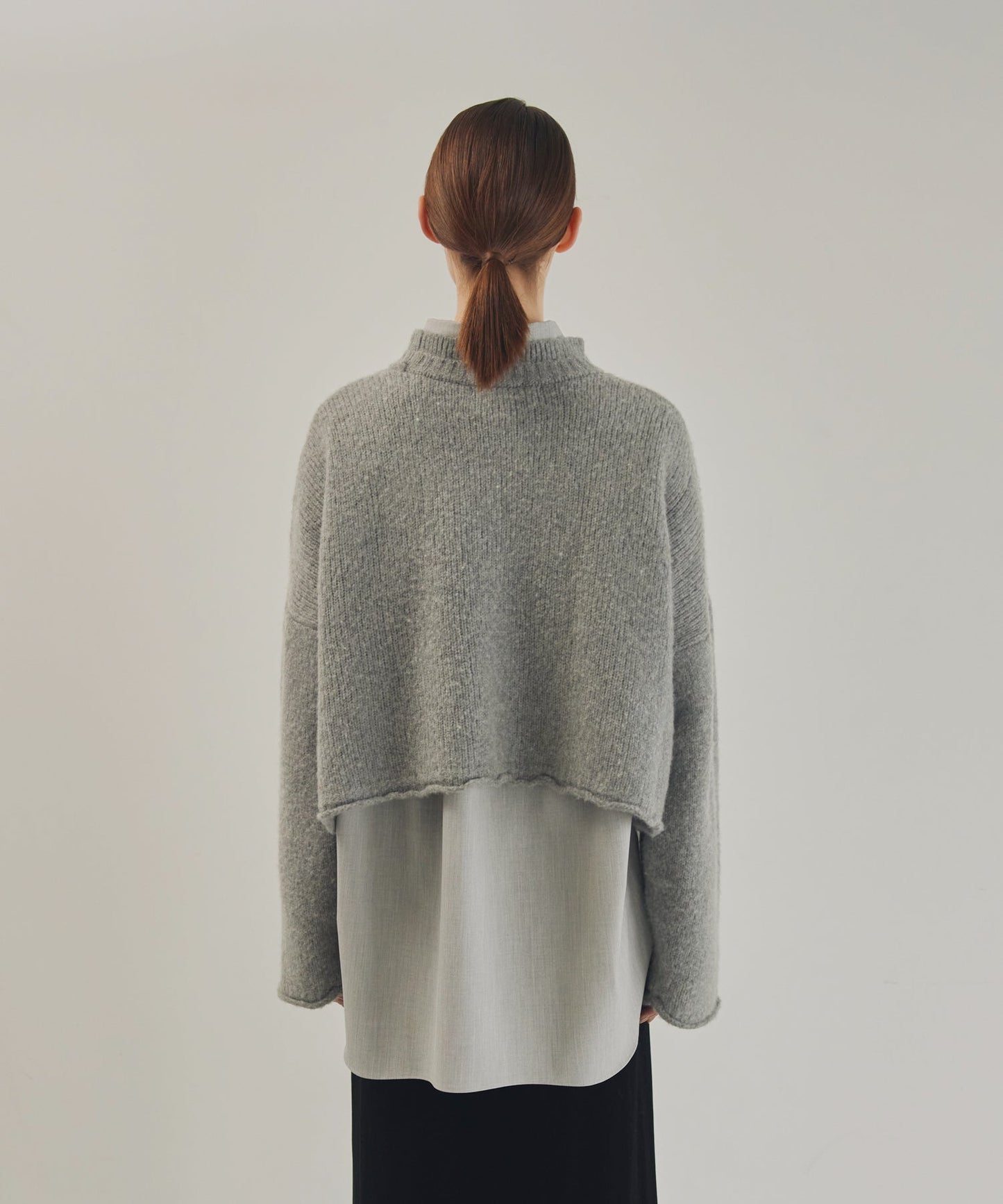 w neck square knit