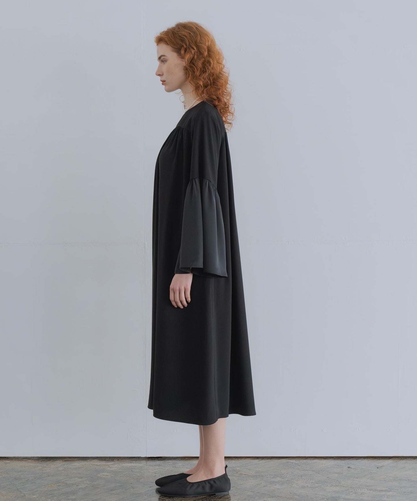 slit sleeve gather dress